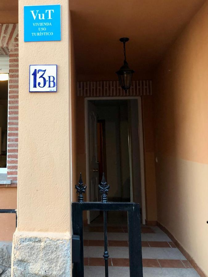 Vut La Taberna I Villa Poyales Del Hoyo Bagian luar foto