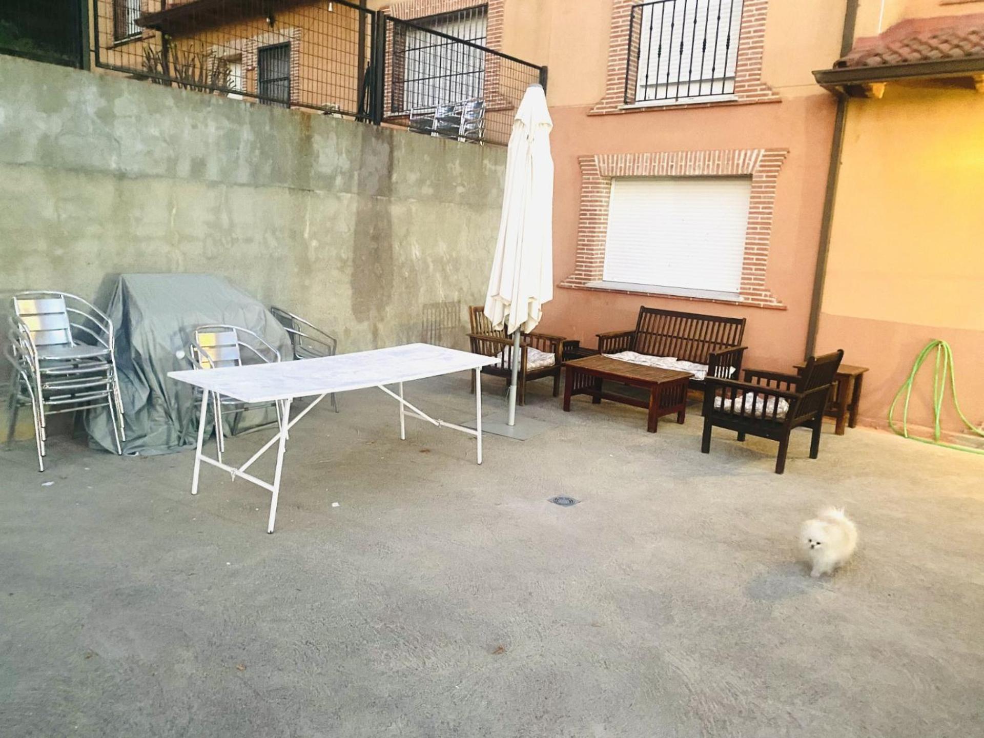 Vut La Taberna I Villa Poyales Del Hoyo Bagian luar foto